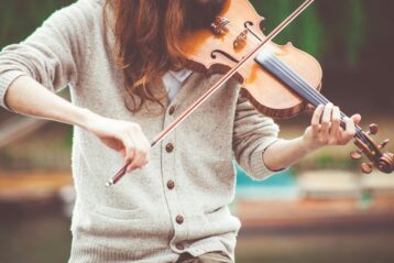 Come scegliere le corde di violino e sintonizzare lo strumento