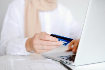 Gli italiani e lo shopping online
